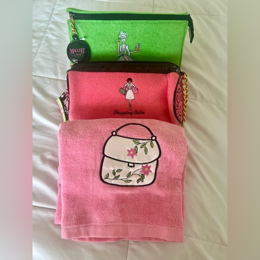 Pink and Green toiletry Accessory Set - Picture 10 of 11